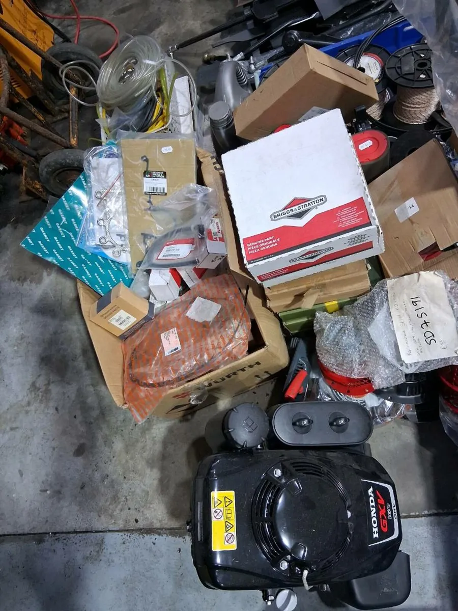 Lawnmower spares, new. - Image 4