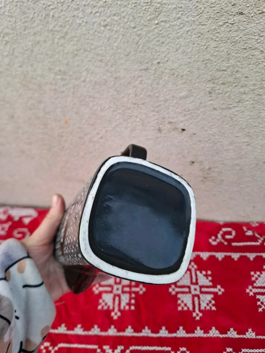 By post only black and white whiskey pitcher - Image 2