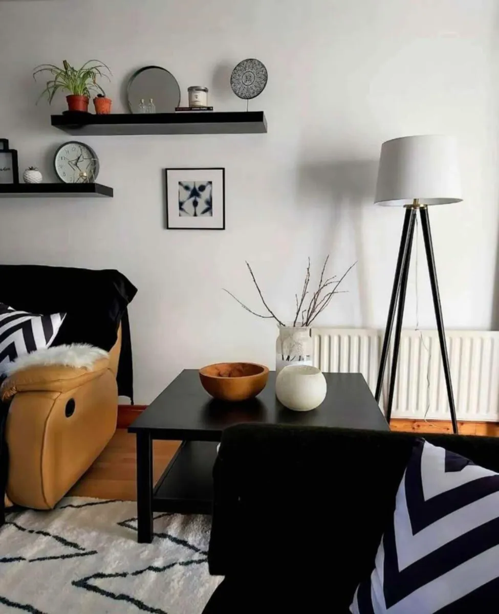 Coffee table - Image 1