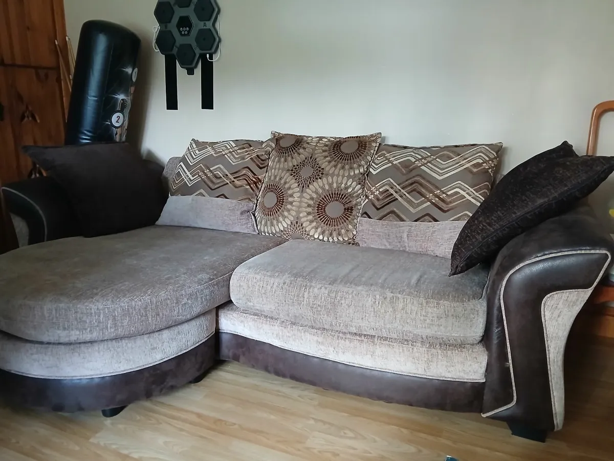 Sofa couch - Image 2