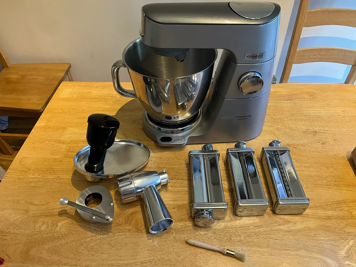 Kenwood Titanium Chef Baker XL and attachments - Image 4