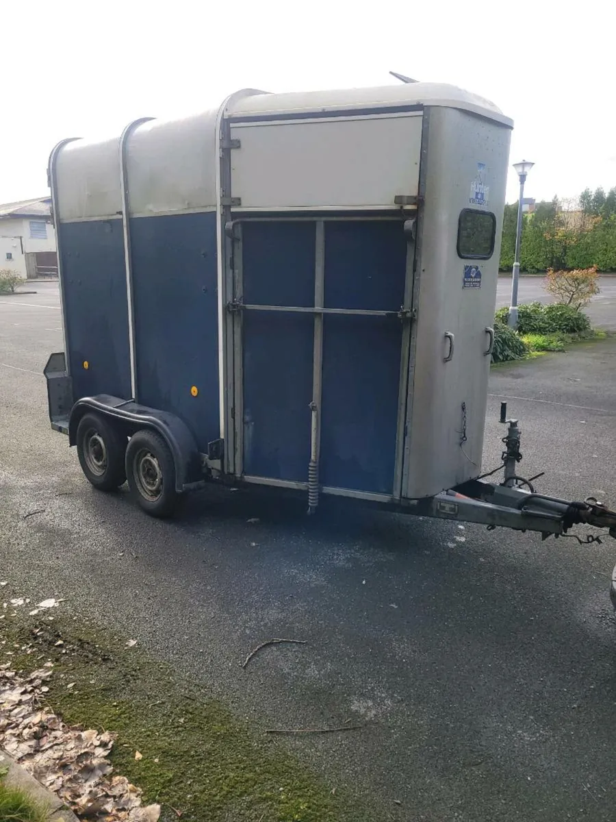 Ifor Williams 505 horse box with aluminium floor - Image 1