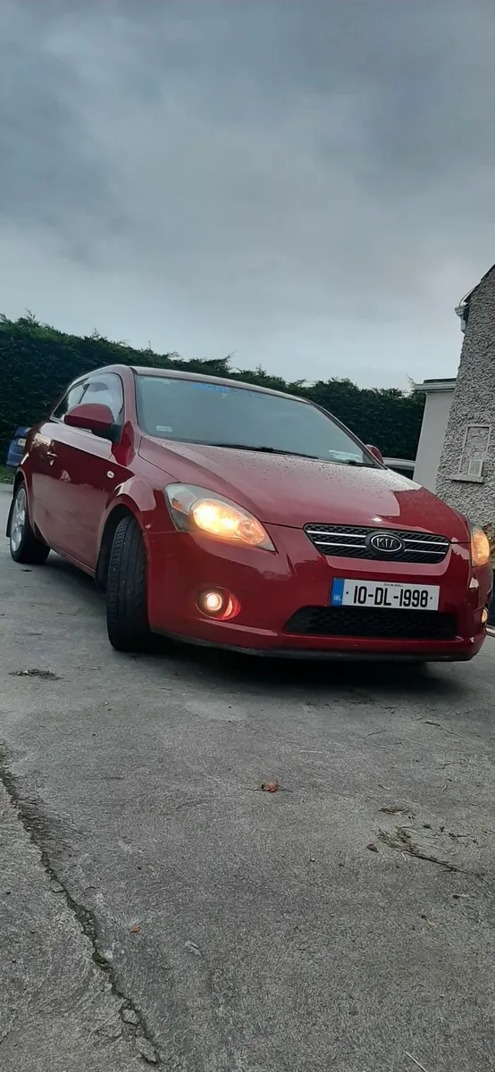 Kia Ceed 2010 - Image 1
