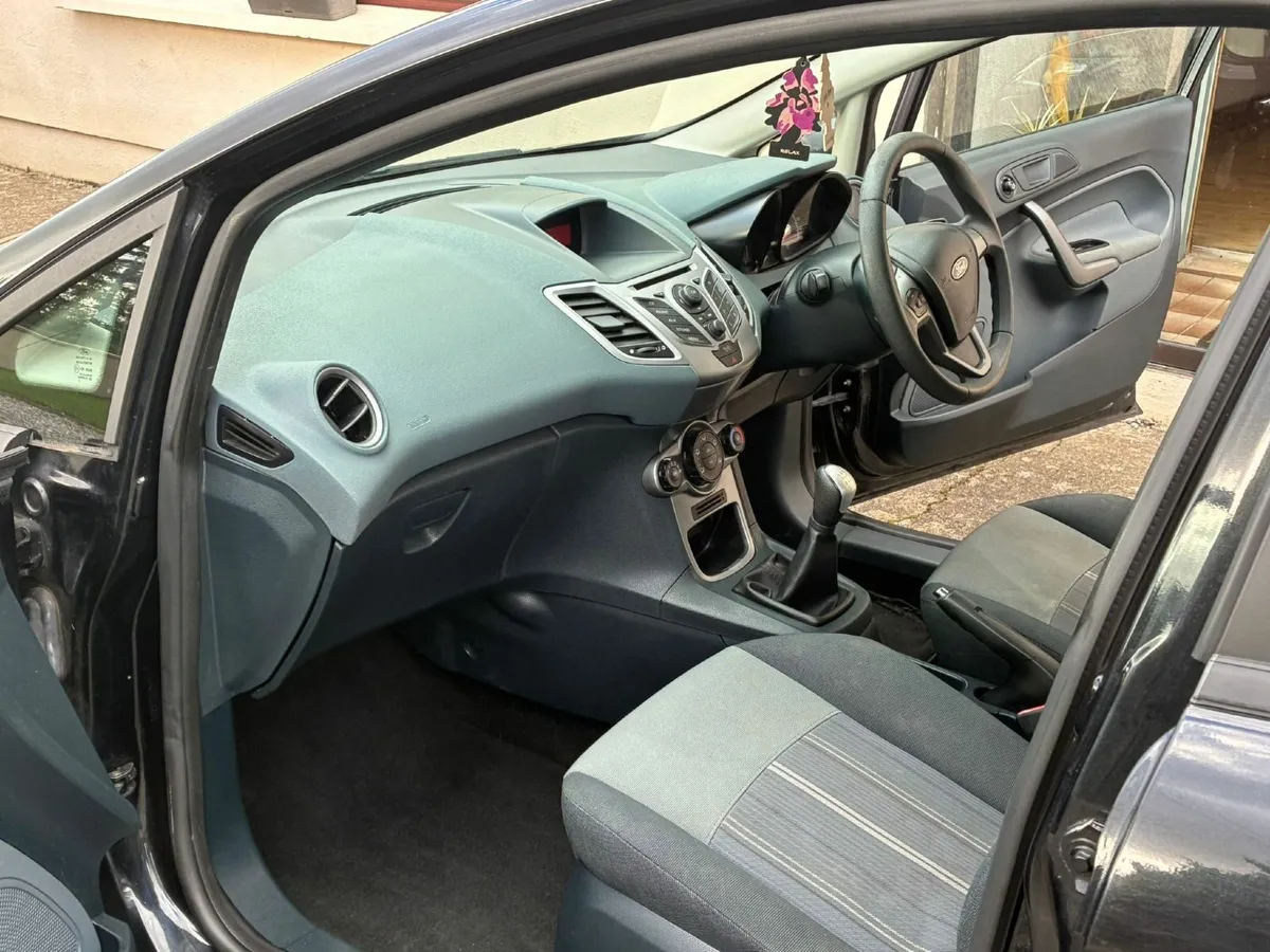 Ford Fiesta 2010 - NCT 12/26 - Image 2