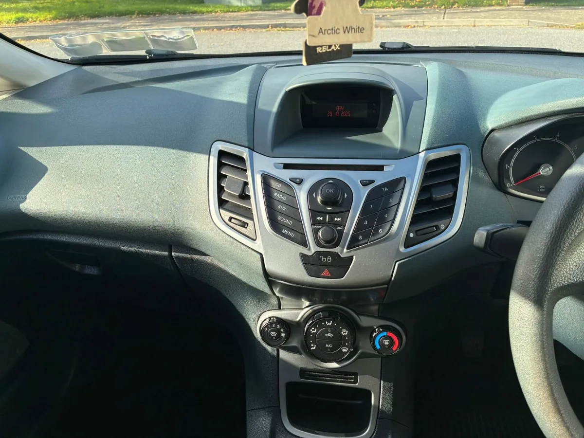 Ford Fiesta 2010 - NCT 12/26 - Image 4