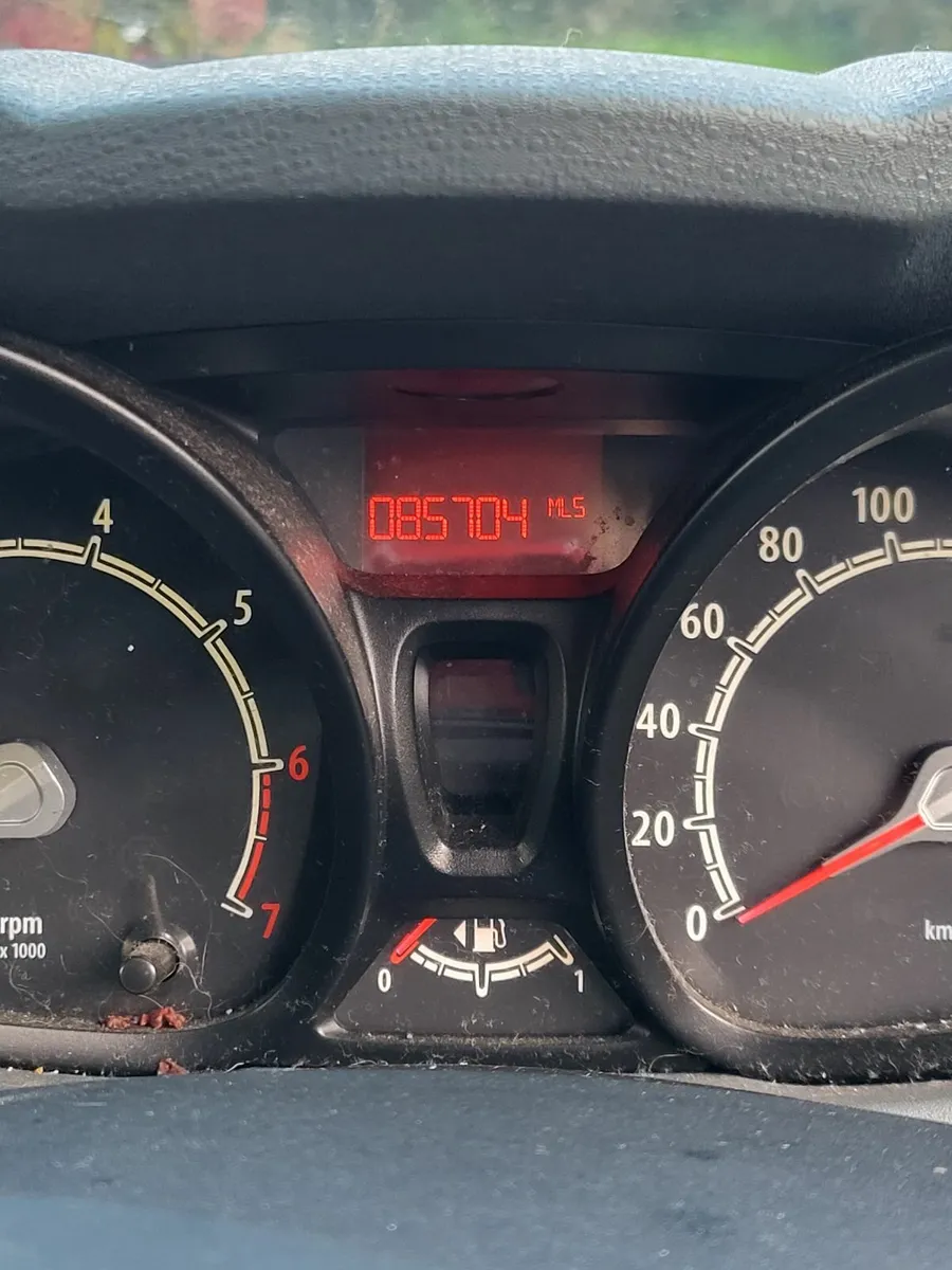 Ford Fiesta 2010 - Image 3