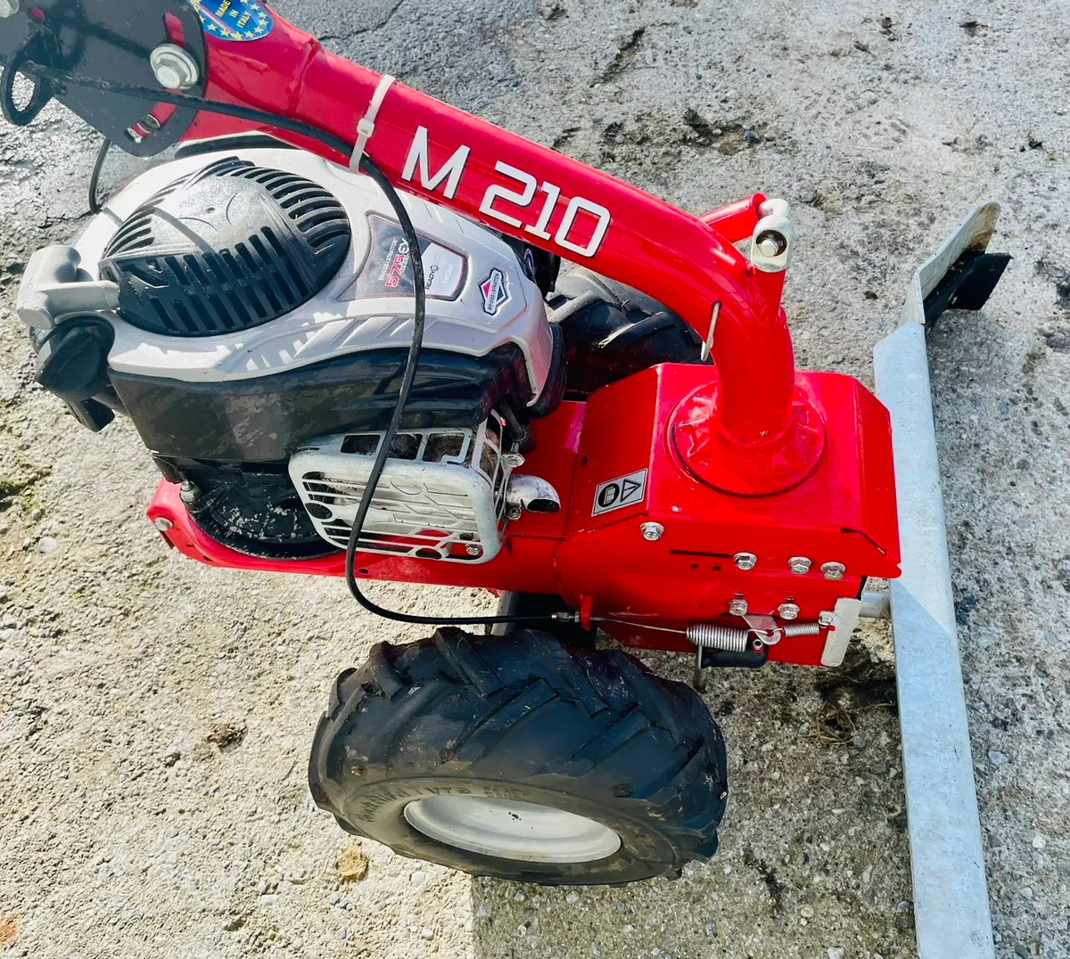 Petrol Yard Scraper - Image 3