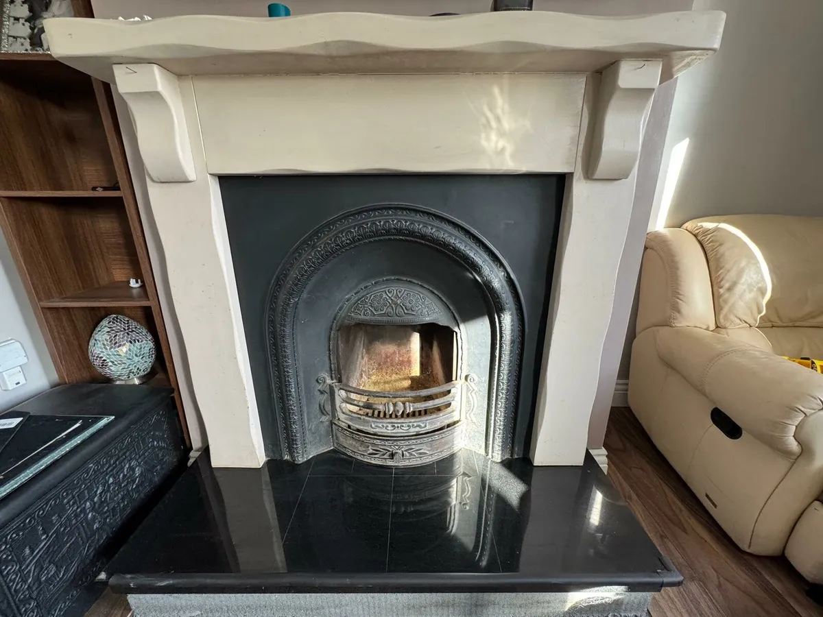 Fireplace, curtains and poles - Image 4