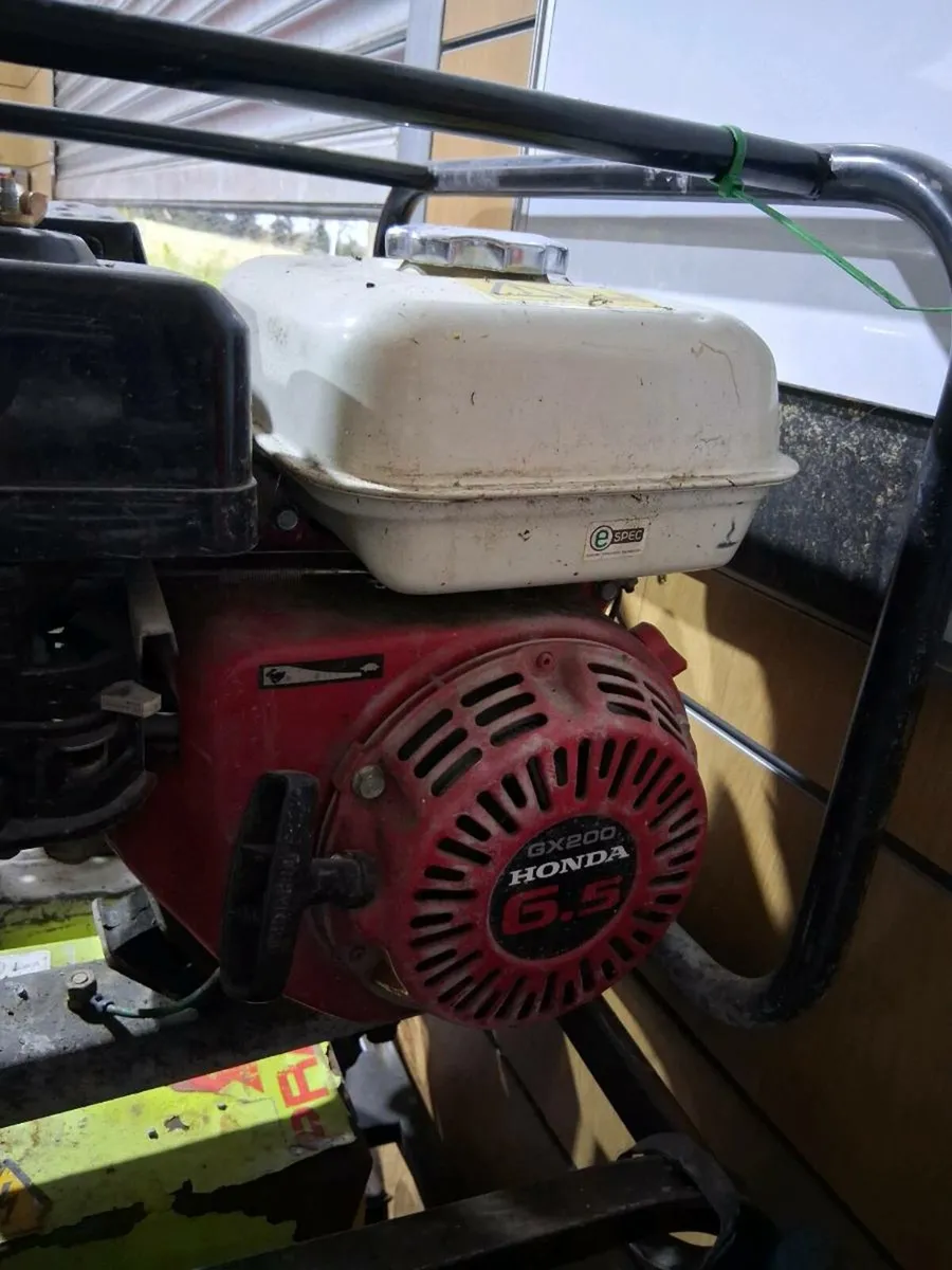 Generators x 3 - Image 1