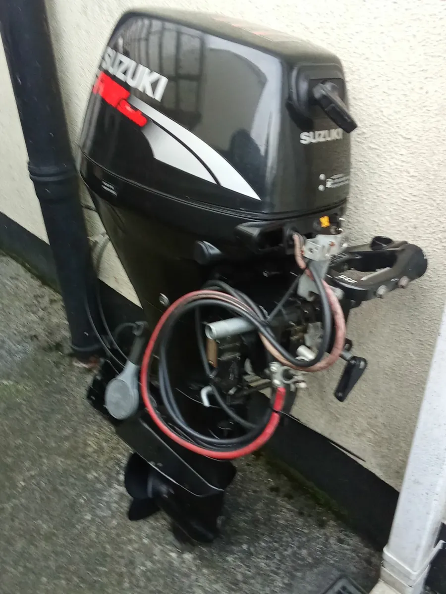 4-stroke outboard SUZUKI-9,9 hp - Image 1