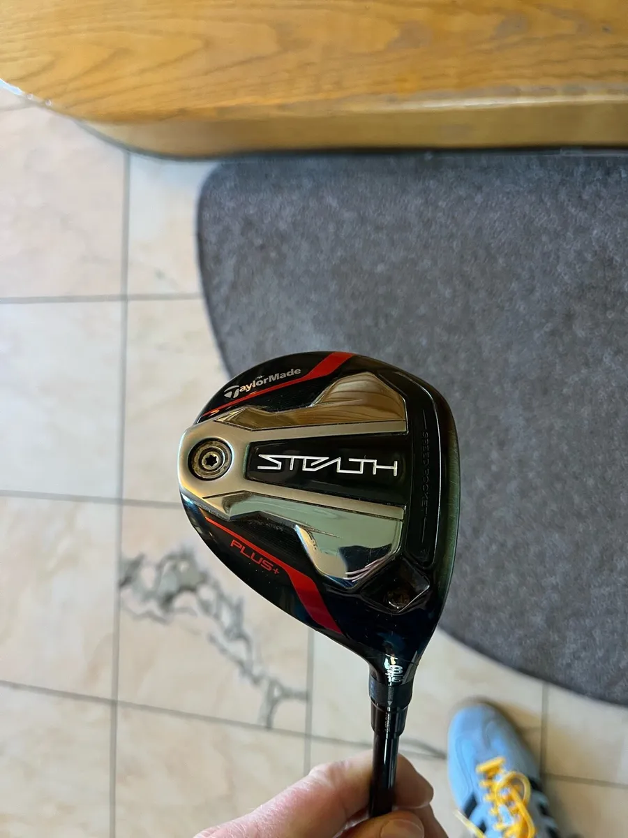 TaylorMade Stealth Plus 3 wood X-Stiff - Image 1