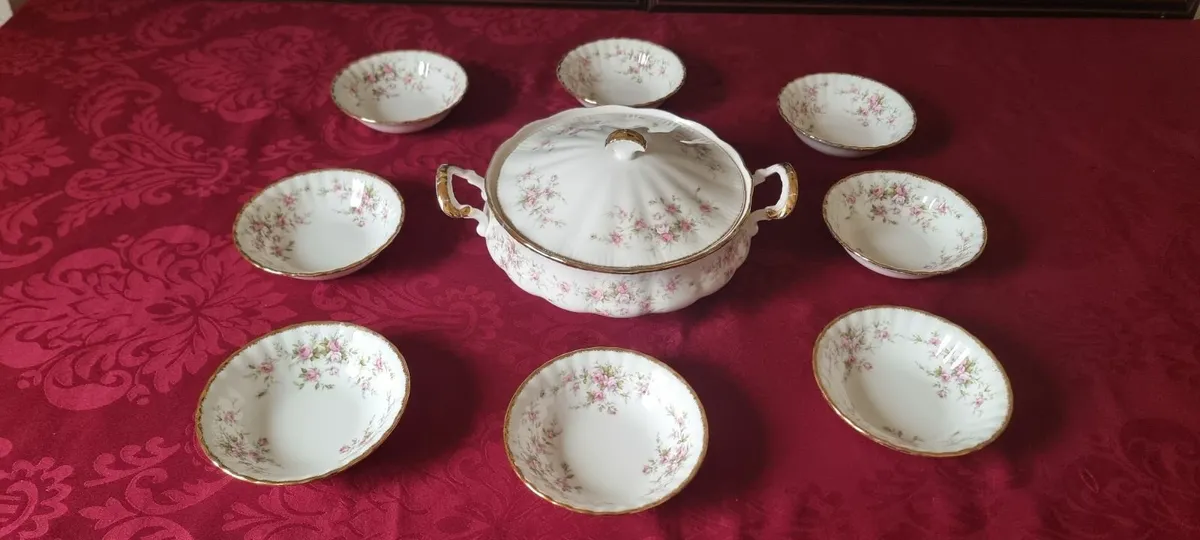 9Pc.Royal Albert Victoriana Rose Tureen &Bowls Set - Image 1