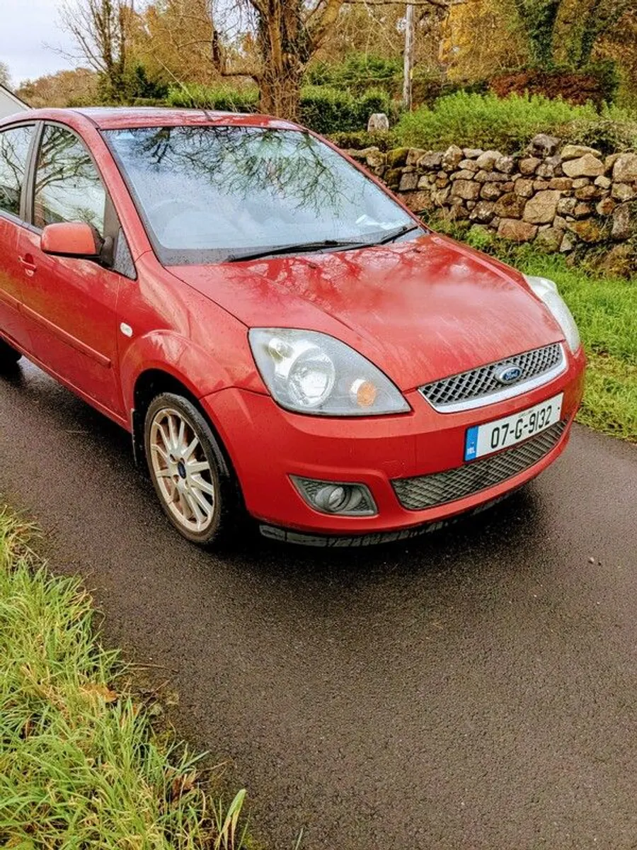 2007 Ford Fiesta - Image 2