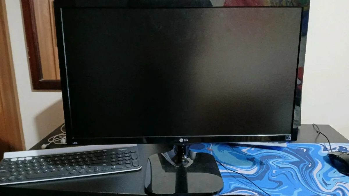 Lg monitor - Image 1