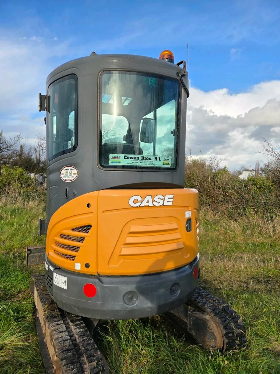 Case mini digger - Image 2