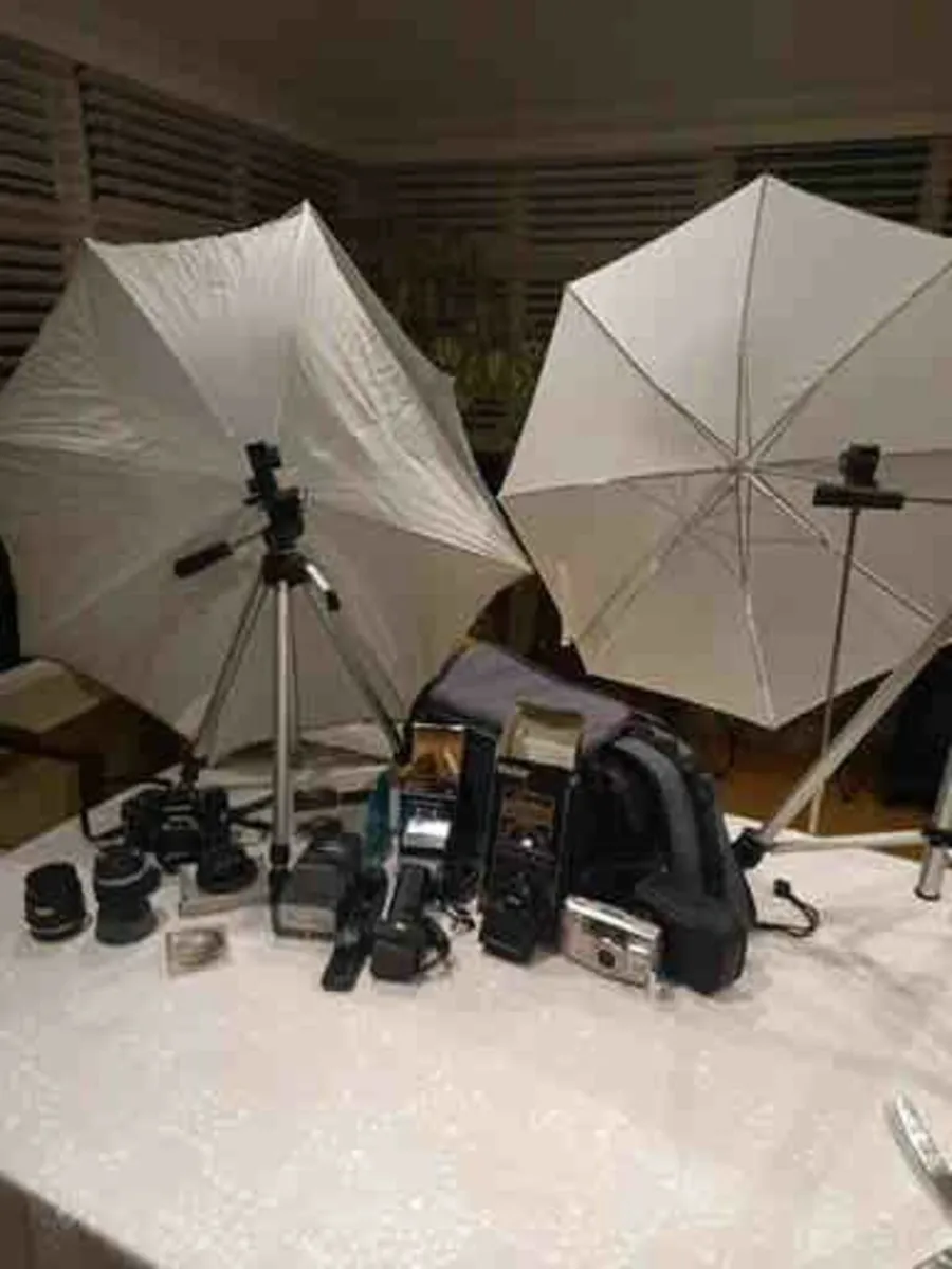 Antique camera/studio equipment - Image 1