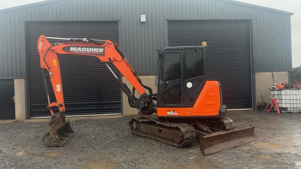 Hitachi Zaxis 65 - Image 2