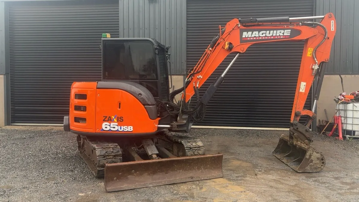 Hitachi Zaxis 65 - Image 1