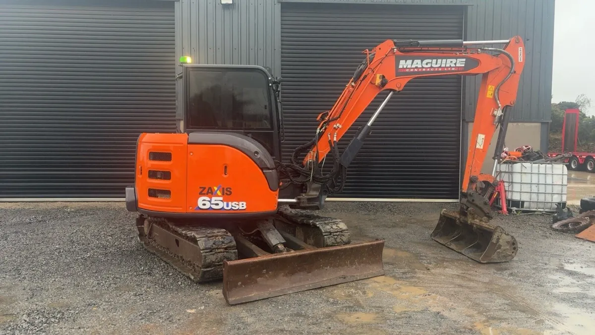 Hitachi Zaxis 65 - Image 3