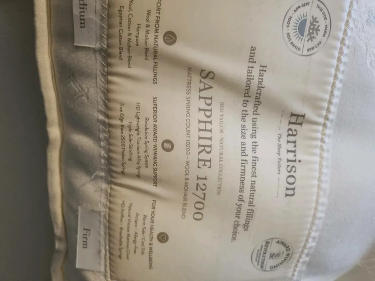 King size mattress, headboard & based whith 2 draw - Image 2