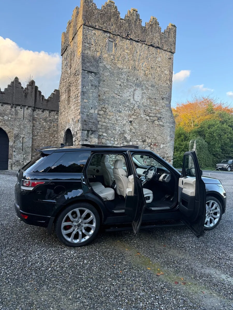 RangeRover Sport Low Miles Autobio Panoramic Roof - Image 3