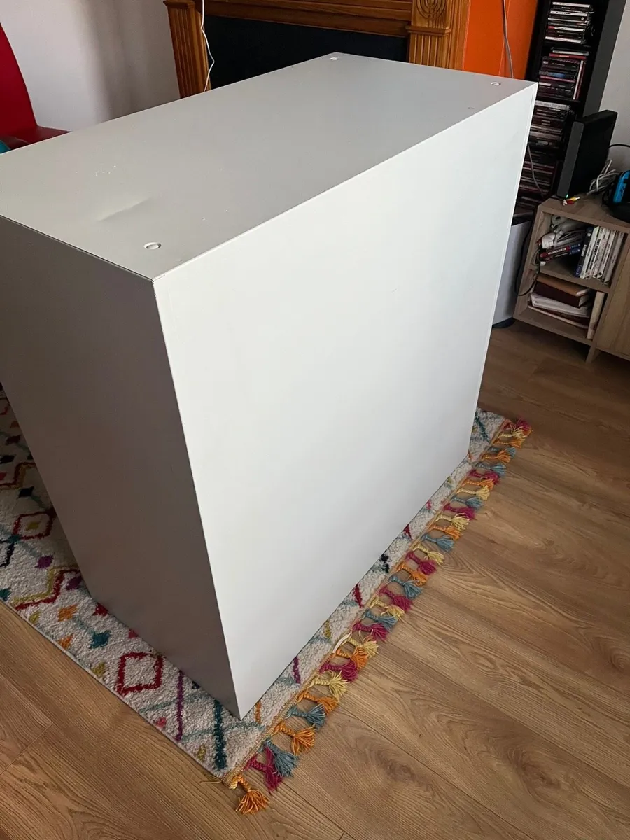 Free filing cabinet - Image 4