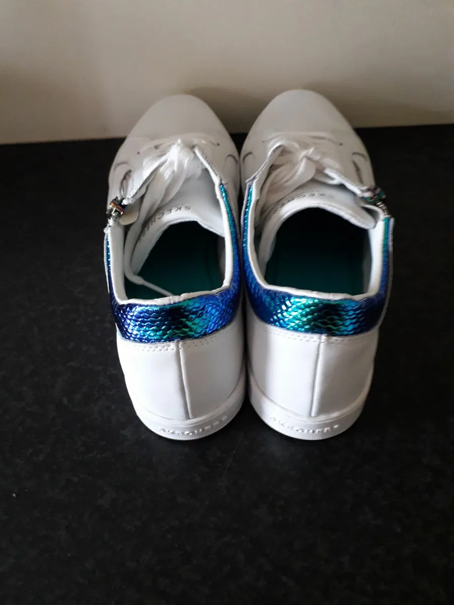 skechers - worn once - Image 2