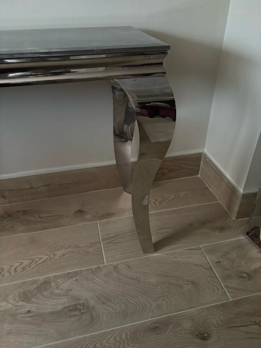 Console Table - Image 4