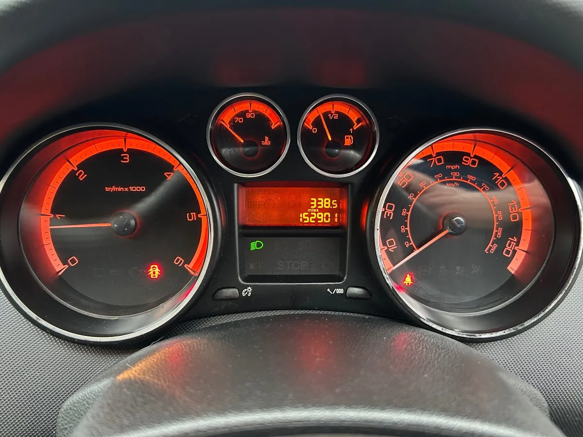 Peugeot 308 2009 - Image 2