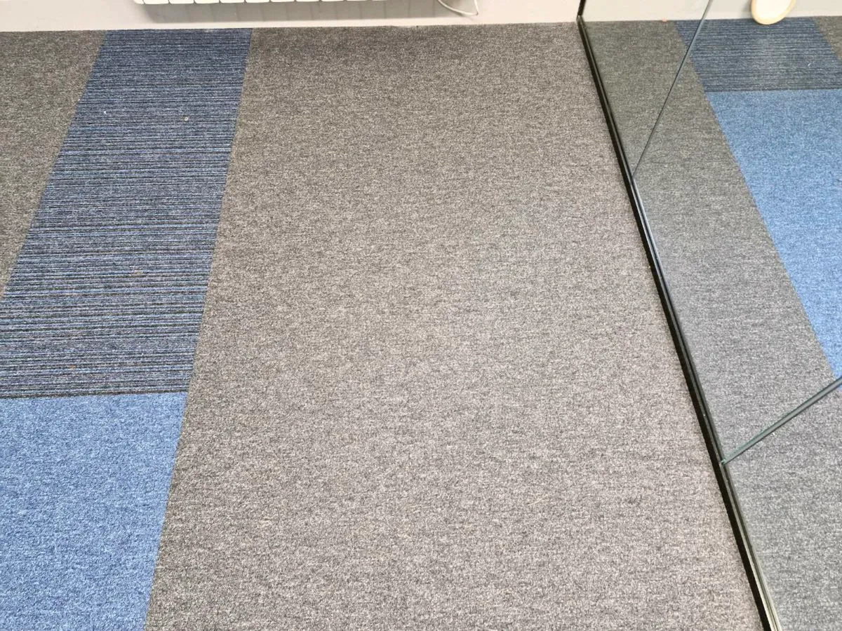 Carpet Tiles - Image 1