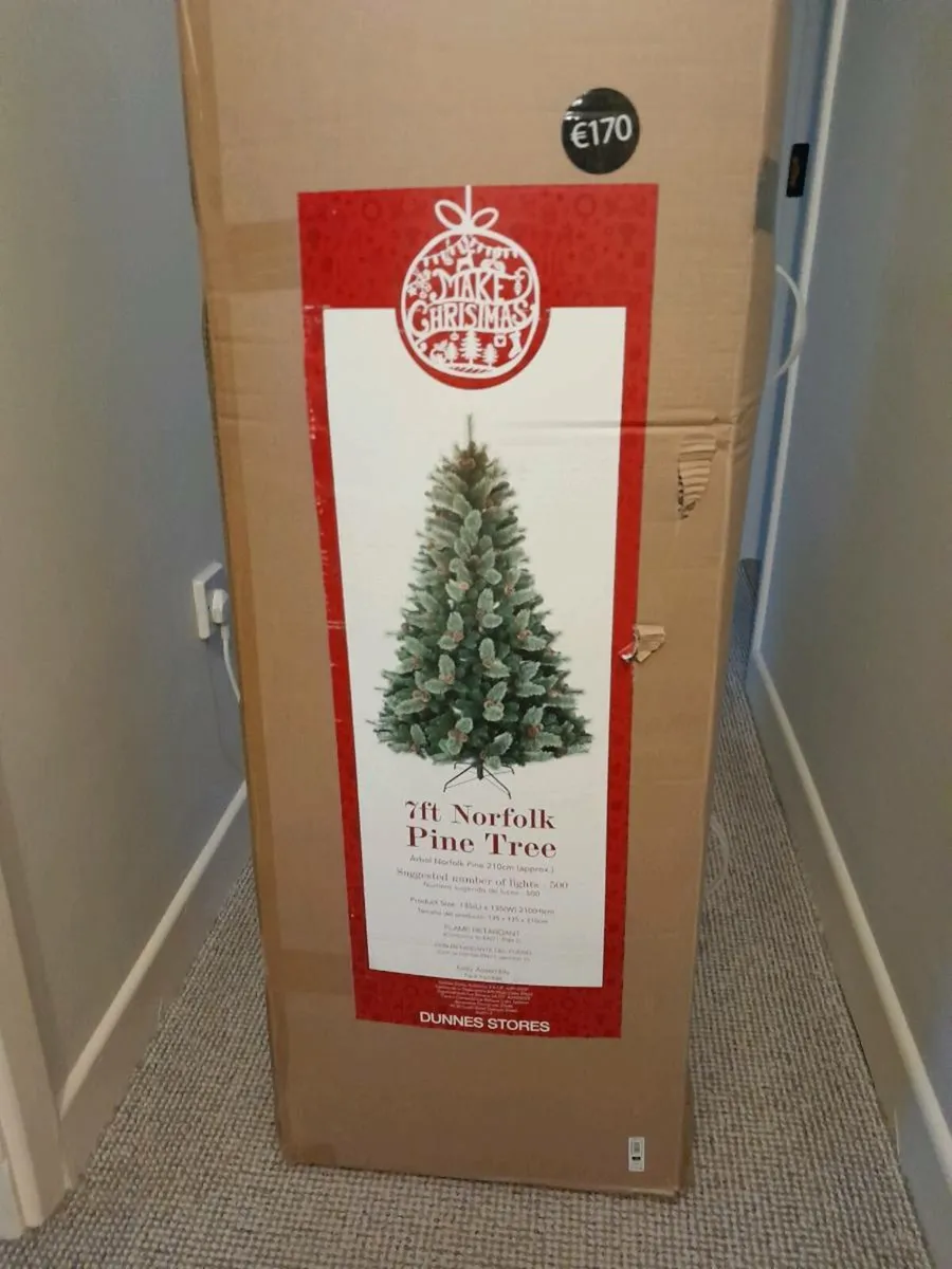 Christmas tree - Image 1