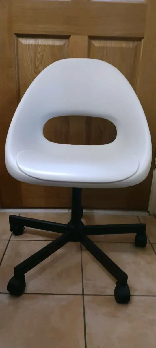 Swivel chair - Image 1