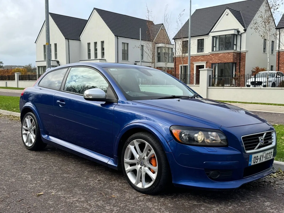 Volvo C30 Coupe  R-Design!! Very unique 🔥 - Image 2