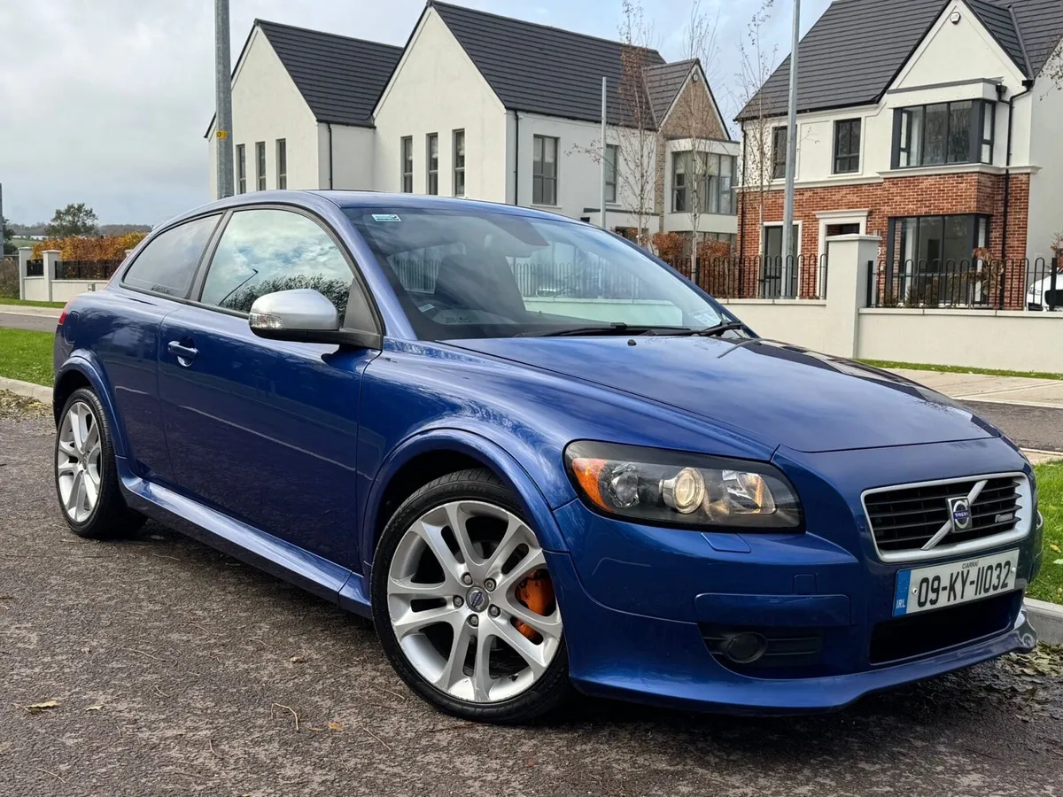 Volvo C30 Coupe  R-Design!! Very unique 🔥 - Image 4