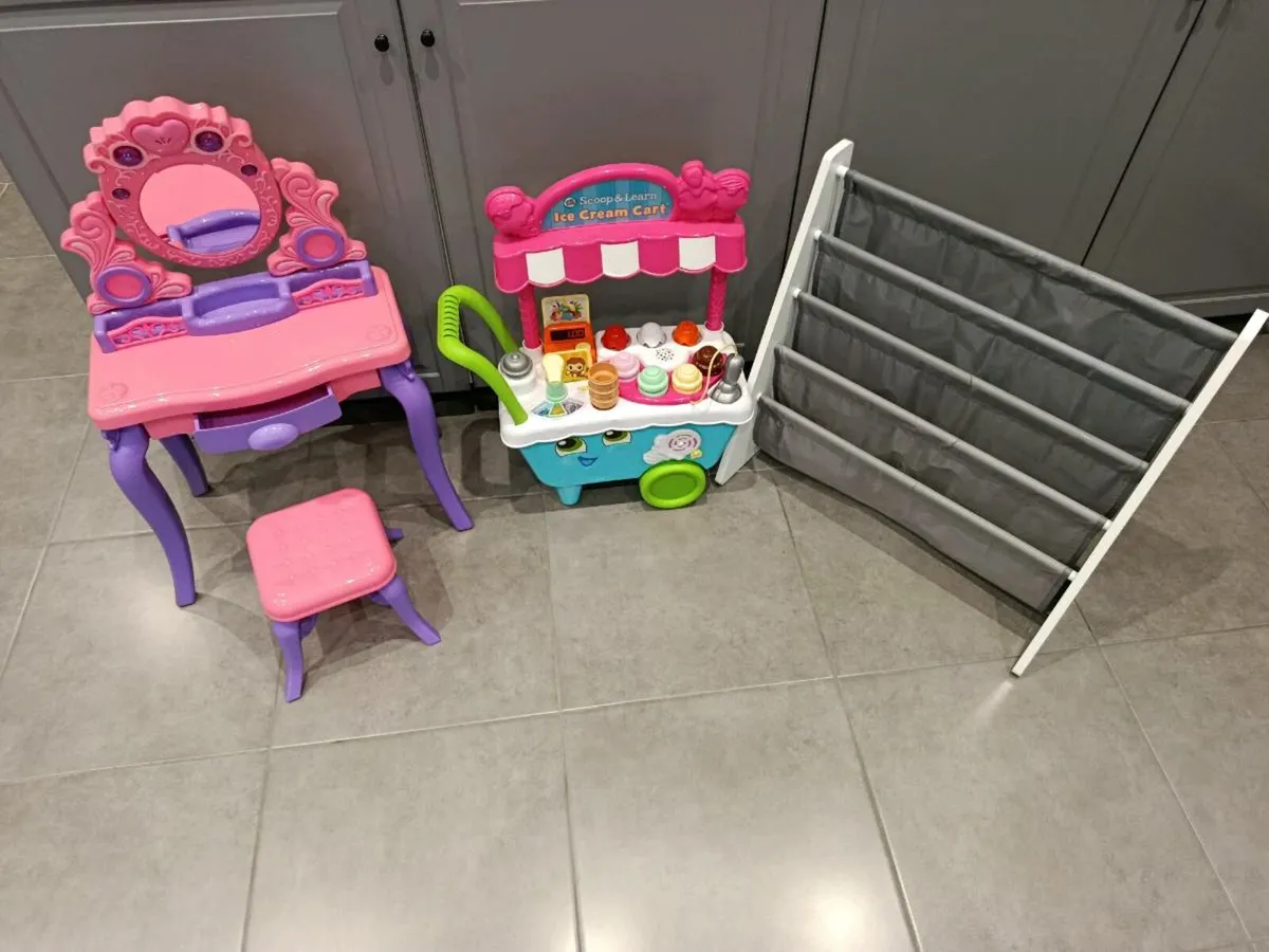 Bundle of girls toys - Image 1