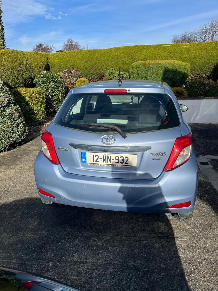 Toyota Yaris 2012 - Image 2