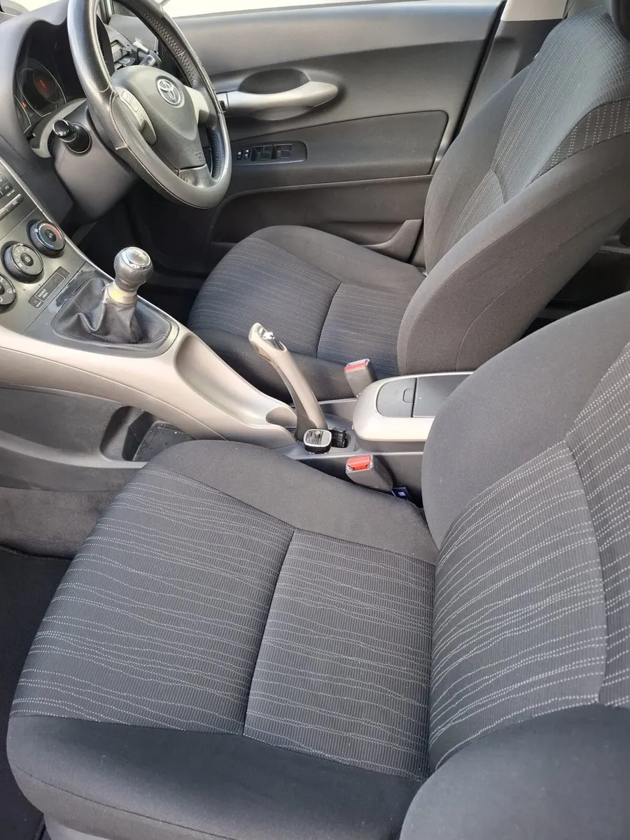 2007 Toyota Auris - Image 4
