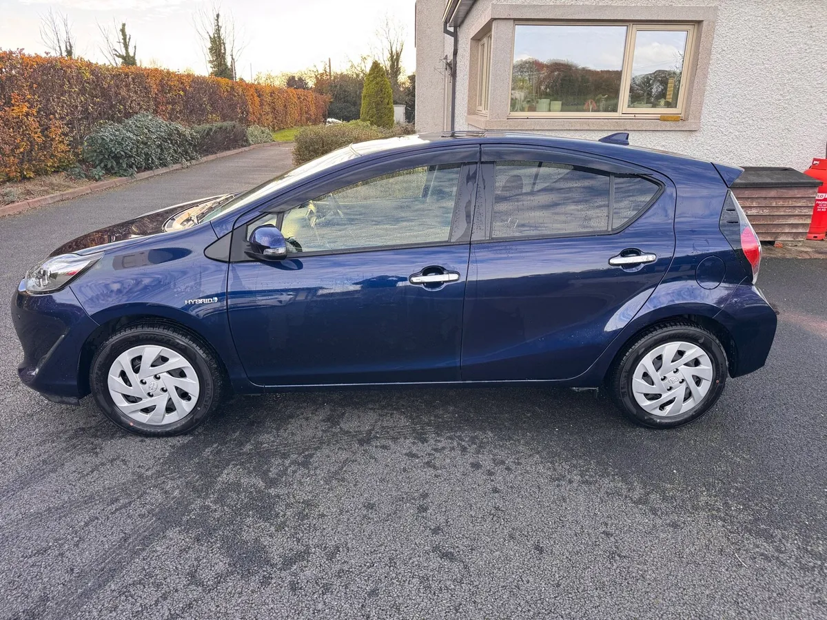 Toyota Aqua 2019 Push start - Image 2