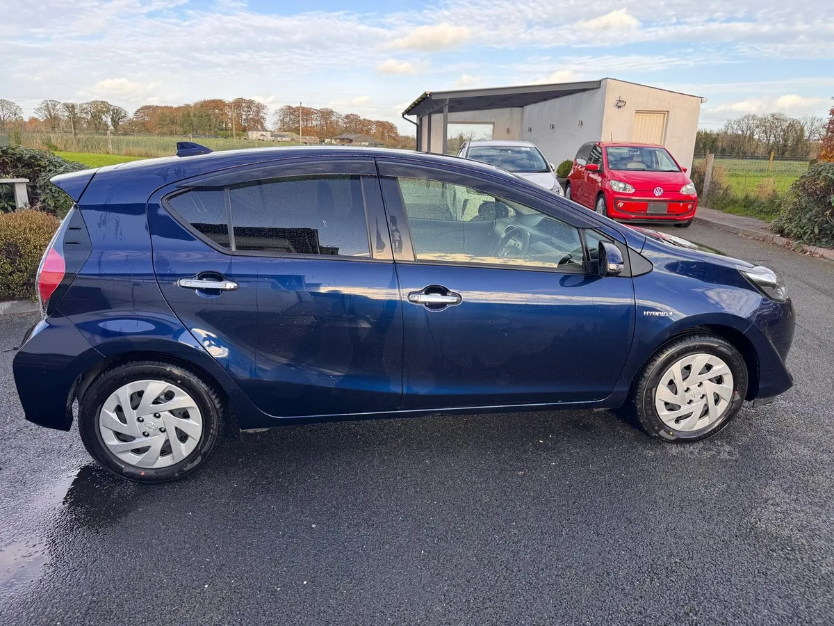 Toyota Aqua 2019 Push start - Image 4