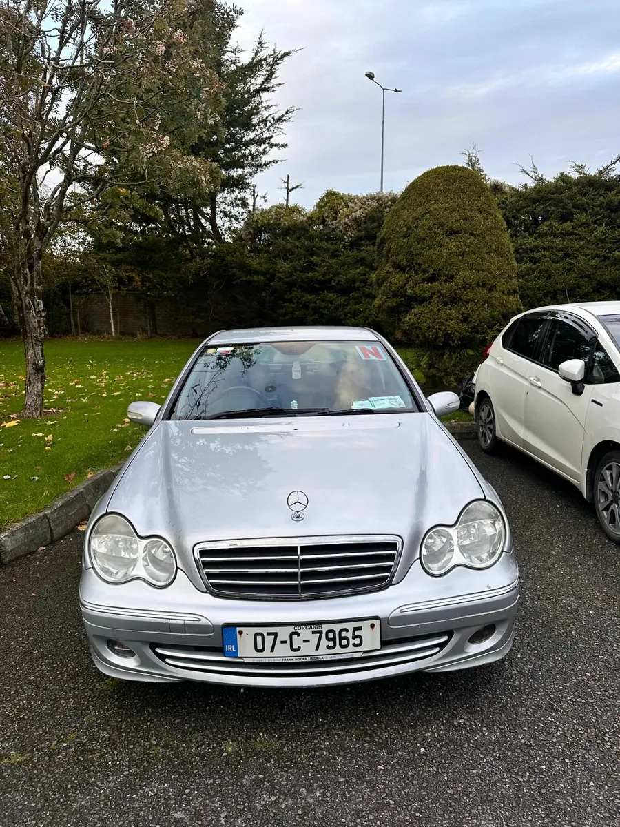 Mercedes-Benz C-Class 2007 - Image 2