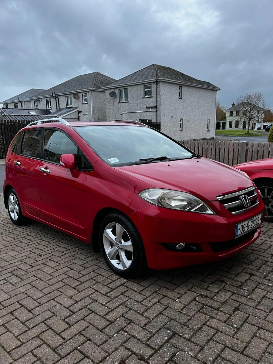 Honda FR-V - Image 1