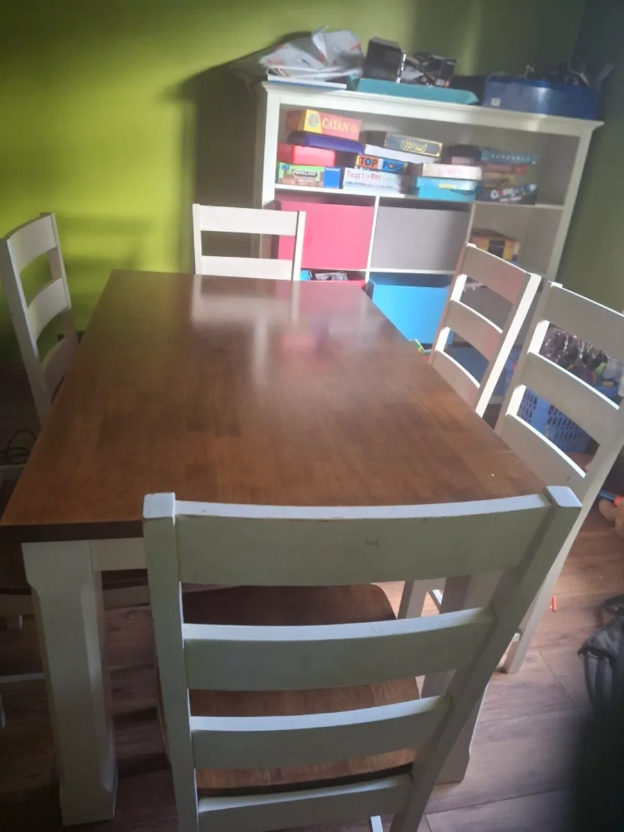 Dining table and chairs - Image 2