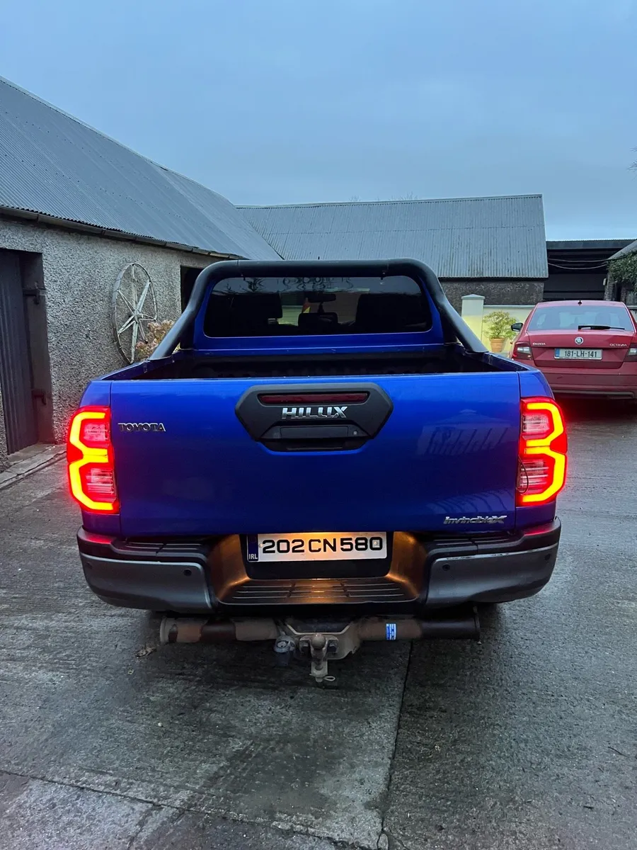 202 Toyota Hilux Invincible X no vat - Image 3