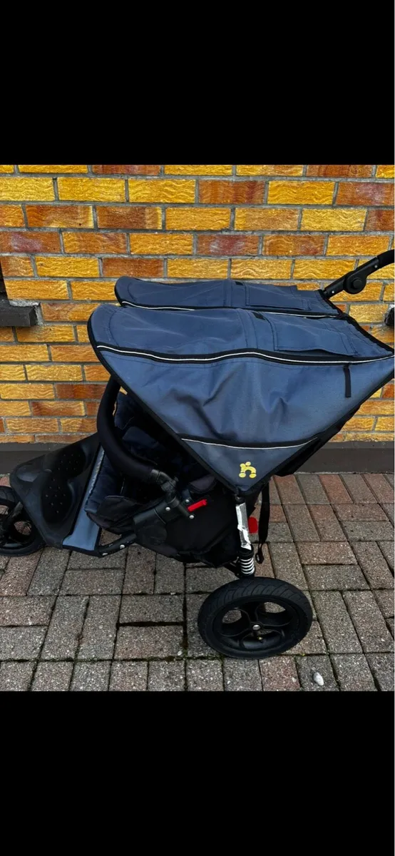 Out n about double - Image 3