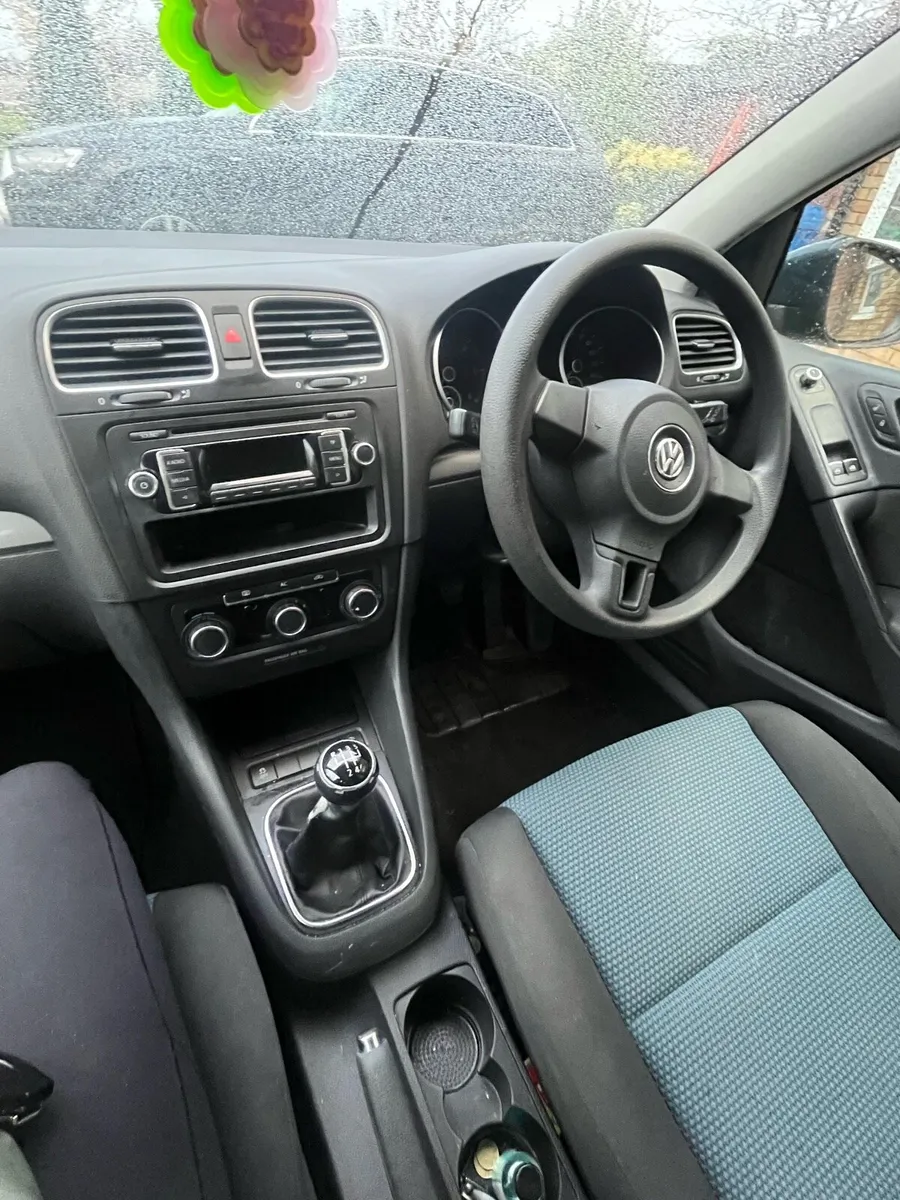 Volkswagen Golf 1.6L 2012 122.000mi - Image 3