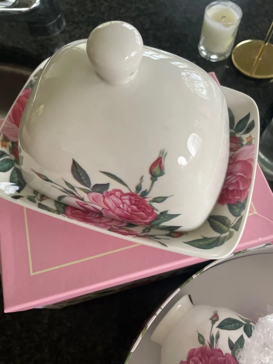 Newbridge Butter Dish -Home Rose Collection - Image 2