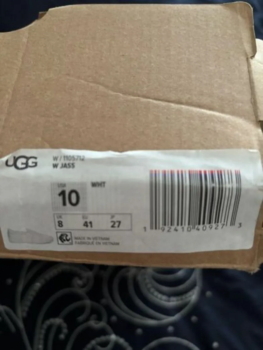 Womens white leather UGGs 8UK 41EU - Image 3