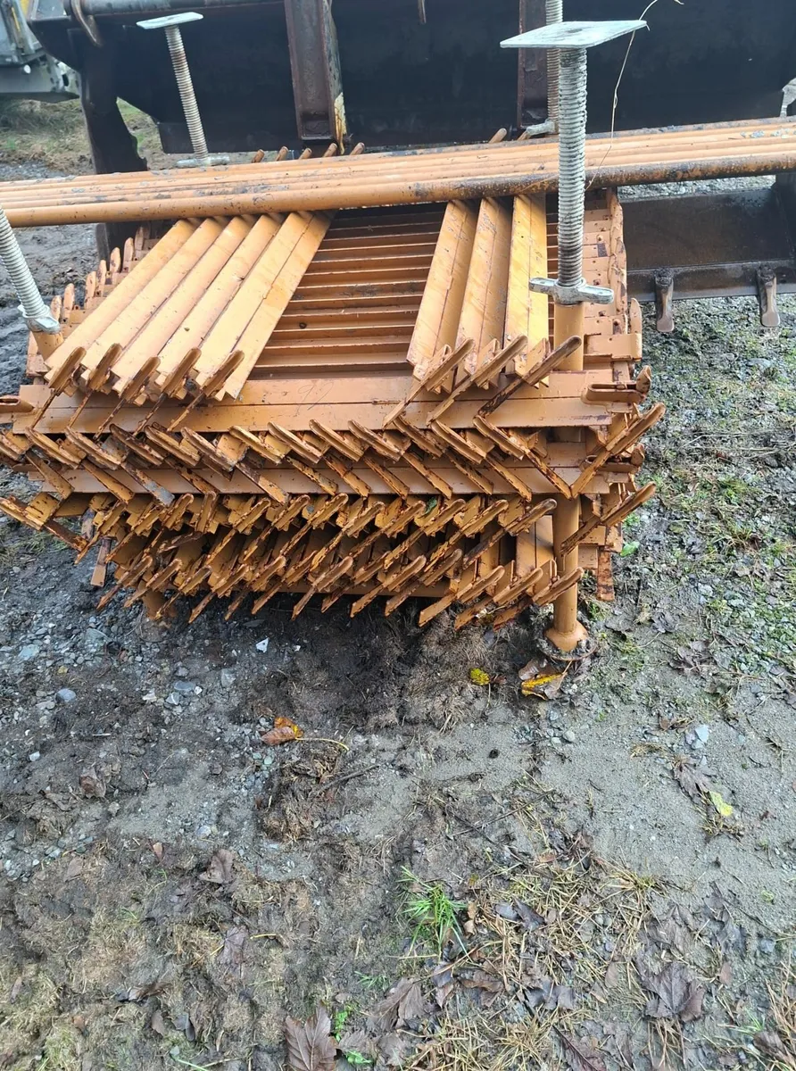 Kwikstage scaffolding - Image 4