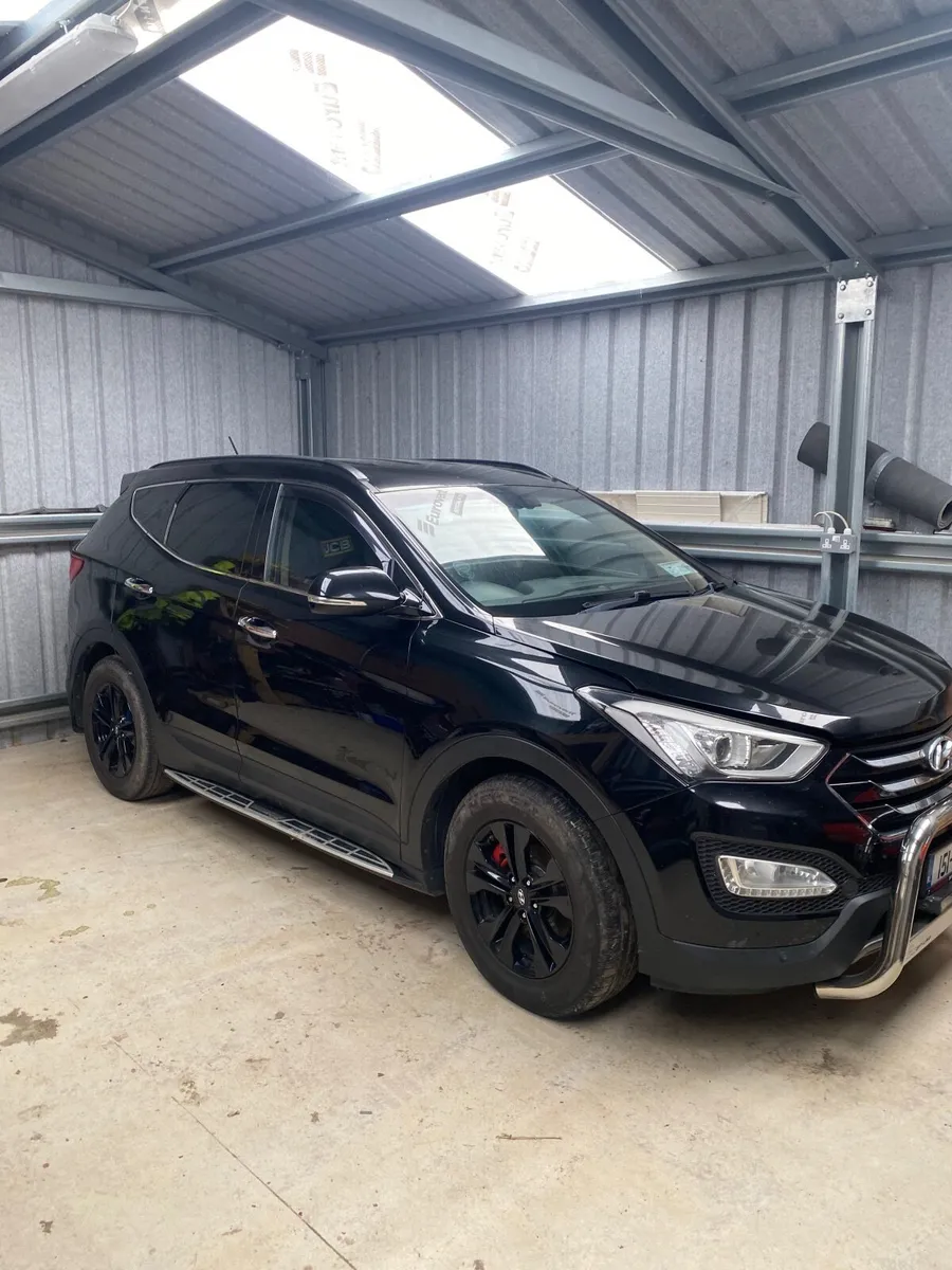 Hyundai Santa Fe 2015 - Image 1