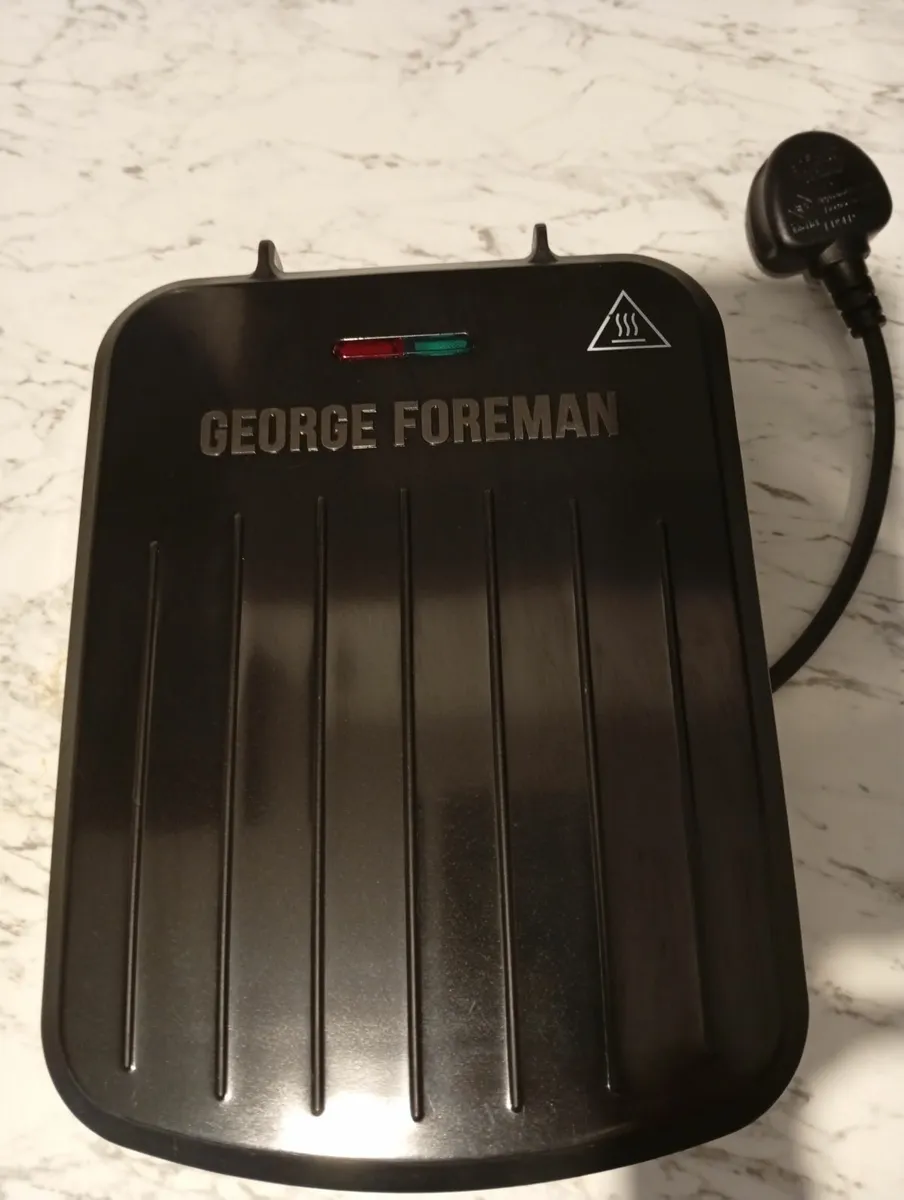 George Foreman Grill, New Condition - Image 1